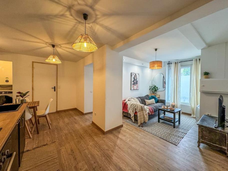 Apartmán Elegance Au Coeur De Tarbes Exteriér fotografie