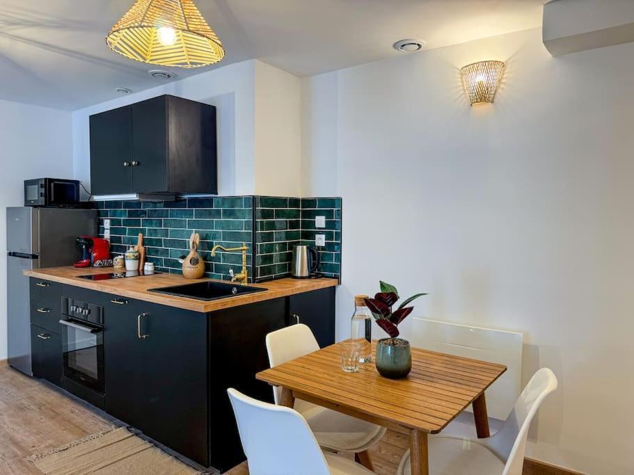 Apartmán Elegance Au Coeur De Tarbes Exteriér fotografie